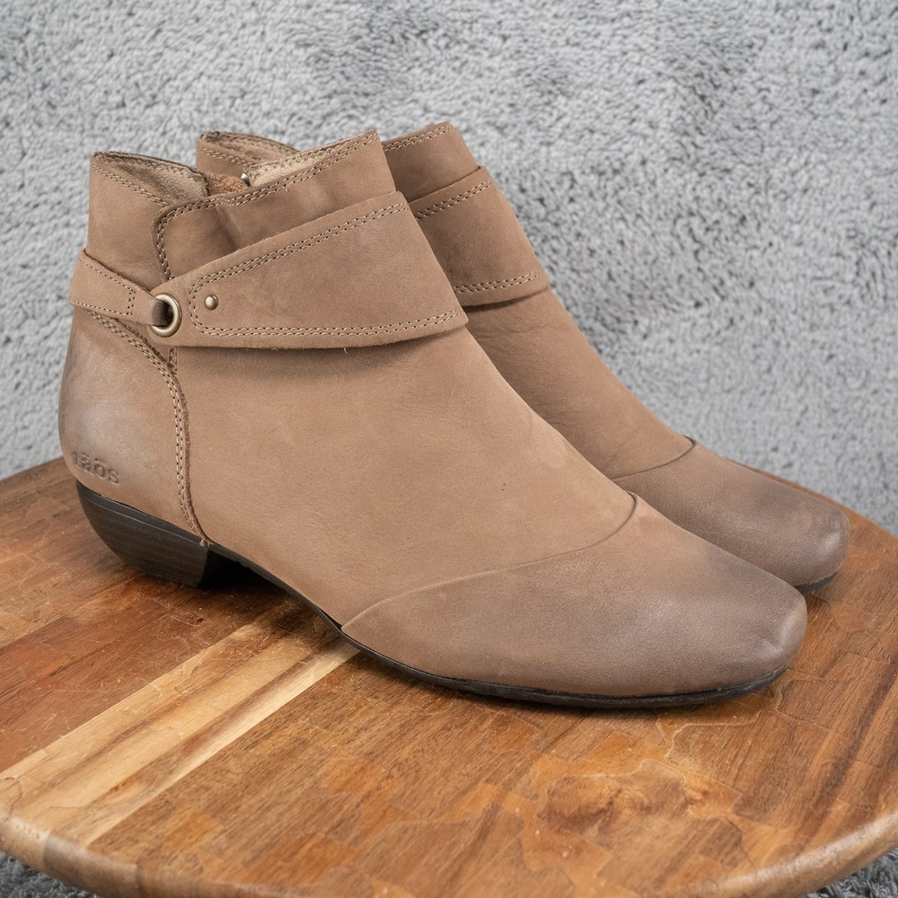 TAOS Addition Ankle Boots Booties 9.5 Taupe Oiled Nubuck Leather